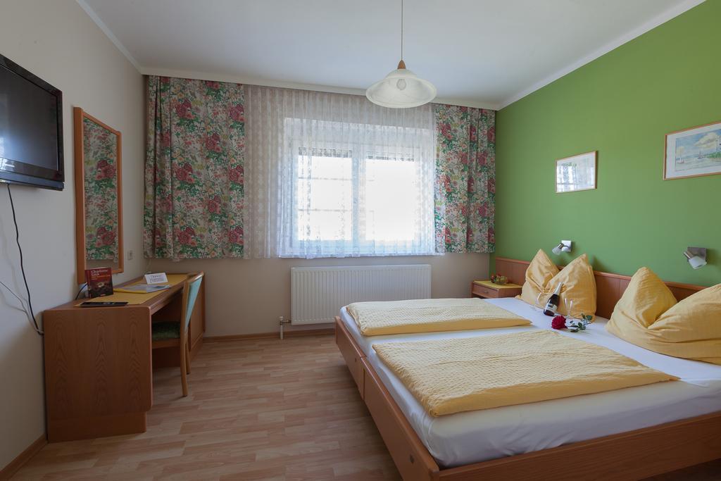 Pension Seepanorama Weiden am See Exterior photo
